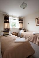 B&B Wolverhampton - Barons Court Hotel - Bed and Breakfast Wolverhampton