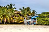 The Isabela Beach House - B&B Puerto Villamil