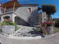 Stephania's Stone House - B&B