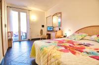 Doppel-/Zweibettzimmer mit eigener Terrasse