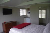 Queen Room with Garden View
