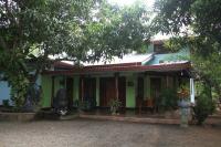 LLT Tourist Inn and Safari Jeep - B&B