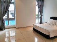 Executive 3 Bedroom Apartment with Private Pool A