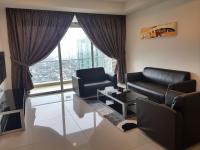 4 Bedroom Apartment - 1 King Bed, 2 Queen Bed & 1 Single Bed - Room Only