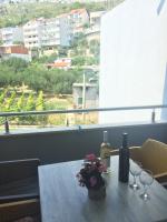 Appartamento con 2 Camere da Letto e con Vista Montagna