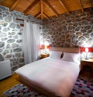 Suite with Wooden Roof 