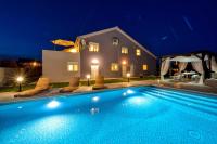 Apartments Levante - B&B Poljica