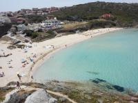 Luminoso bilo vista mare con wi fi a 150 mt da Rena Bianca - Chambres d'hôtes Santa Teresa Gallura