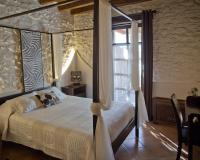 Standard Double Room with Sofa Bed (2 Adults + 1 Child) hasta 12 años