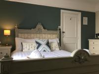 Rear Double Room with En-Suite