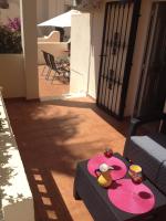 Apartment with Garden View