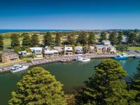 The Waterfront Apartment - Chambres d’hôtes