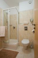 One-Bedroom Apartment with 2 Bathrooms