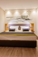 Deluxe Double Room with Shower