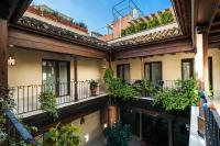 B&B Seville - Bright and beautiful- VTV- Conde de Torrejón 10 - Bed and Breakfast Seville