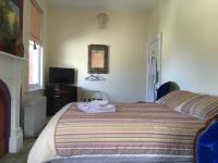 Deluxe Queen Room with Ensuite