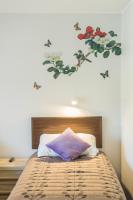 One-Bedroom Apartment with King and Single bed