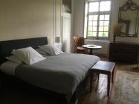 Camera Matrimoniale con Vista Giardino