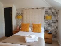 Compact Double Room - Indigo / Trinity / Steeple