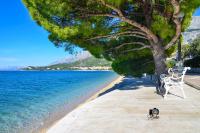 Vila Maslina Apartments mit Pool und Garten nahe am Strand - B&B