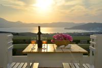 Hawk Stone - Chambres d’hôtes Adámas