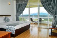 King Room with Mountain View