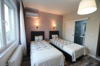 Deluxe Double Room with Landmark View