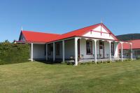 Murrells Grand View House - Bed and Breakfast Manapouri