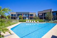 3 Bedroom Townhouse - Pool and Tennis Court Access - Chambres d'hôtes Torquay