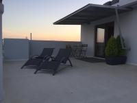 Stylish Seaview Rooftop - B&B Salónica