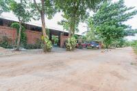 Bungalow with Garden View