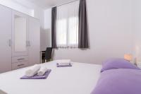 One-Bedroom Apartment with Sofa Bed and Balcony