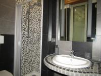 Camera Doppia con Letti Singoli con Bagno Privato 