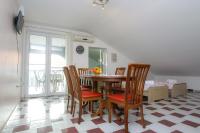 Comfort Two-Bedroom Apartment with Balcony