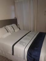 Camera Matrimoniale con Bagno in Comune 