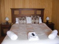 Deluxe Room (2 Adults + 1 Child)