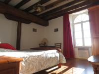 Zimmer mit Kingsize-Bett