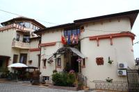 Voila Inn - Bed and Breakfast