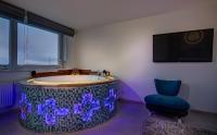June street Spa apartments - B&B