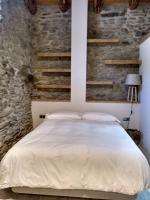 Large Double Room- Aparellats
