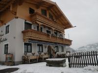 Appartamento Familiare con Balcone e Vista Lago