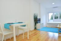Studio mit Balkon