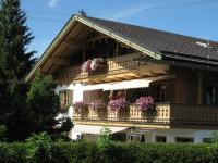 B&B Krün - Ferienhaus Alpenzauber - Bed and Breakfast Krün