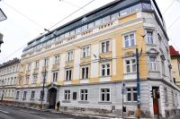 Modern & Historic Apartment - B&B