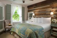 Habitación con cama grande