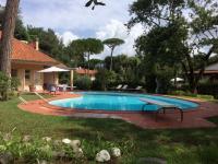 B&B Marina di Pietrasanta - Villa Piero with pool - Happy Rentals - Bed and Breakfast Marina di Pietrasanta