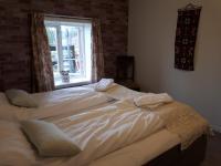 Chambre Lits Jumeaux avec Salle de Bains Commune