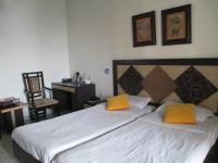 Standaard Tweepersoonskamer met 1 of 2 Bedden en Balkon