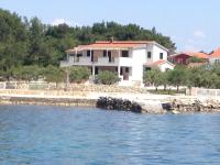 L&L Apartments - Bed and Breakfast