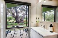 Studio Cottage with Spa Bath